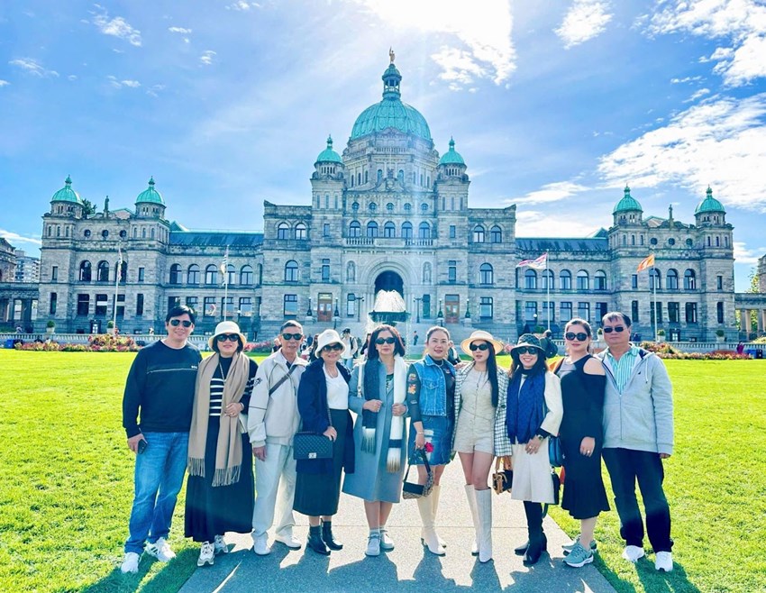 HÀNH TRÌNH LIÊN TUYẾN ĐÔNG TÂY CANADA