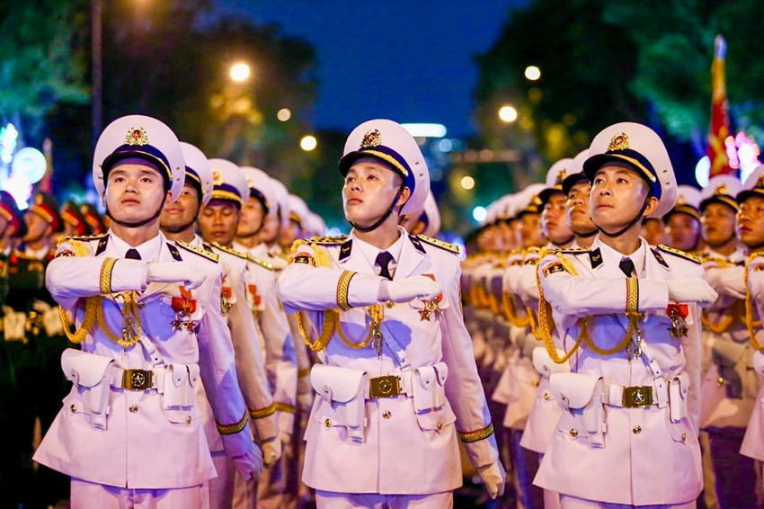 Lịch Trình Các Hoạt Động Diễu Binh, Diễu Hành Kỷ Niệm 30/4: Bắt Đầu Với Sơ Duyệt Cấp Nhà Nước Tối 25/4